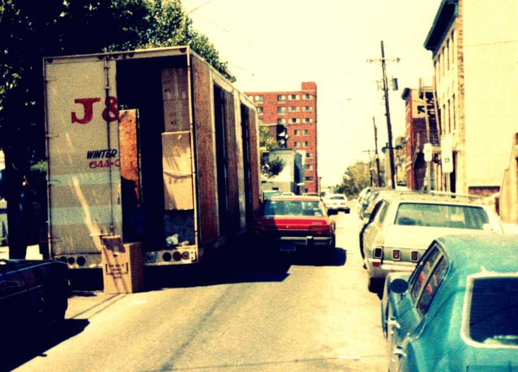 J&J Metro truck on the road